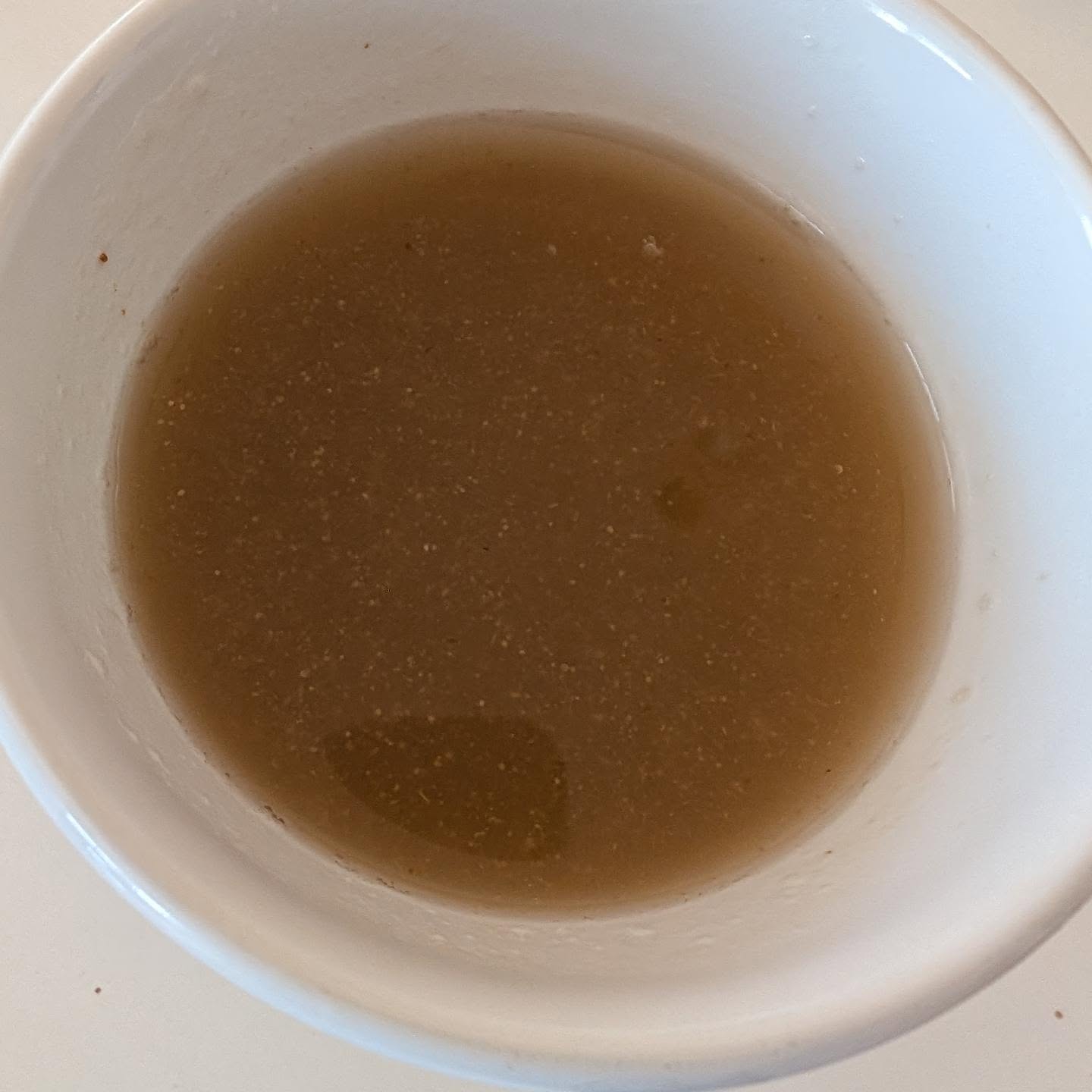 Bummer. This photo is awful. But this is water kefir with pear and it was super tasty and healthy. It feels good to have homemade kefir back on our menu, with improvised flavours.