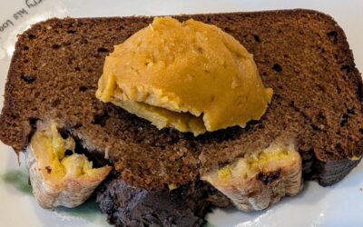 Homemade healthy banana bread with homemade marmelade.