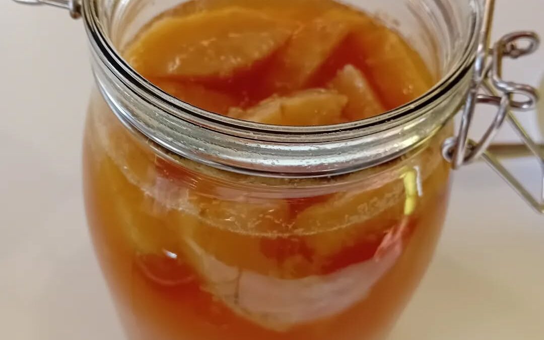 Water kefir with pineapple.