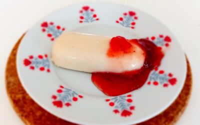 Deli cotta with strawberry purée.