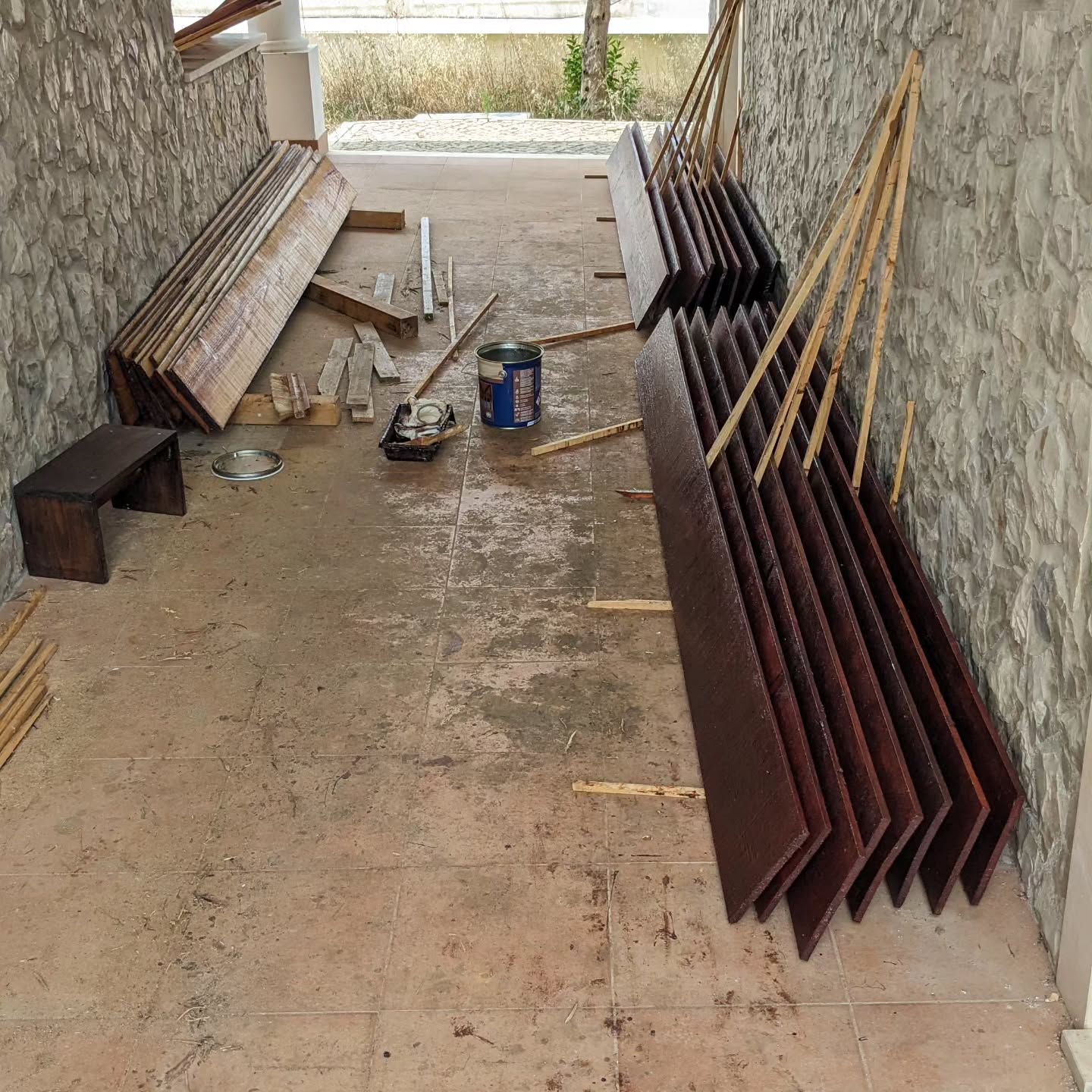 Second coat of varnish done for the last coop roof cladding.