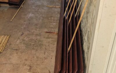 The varnishing will continue until the next poultry house is done 🥲