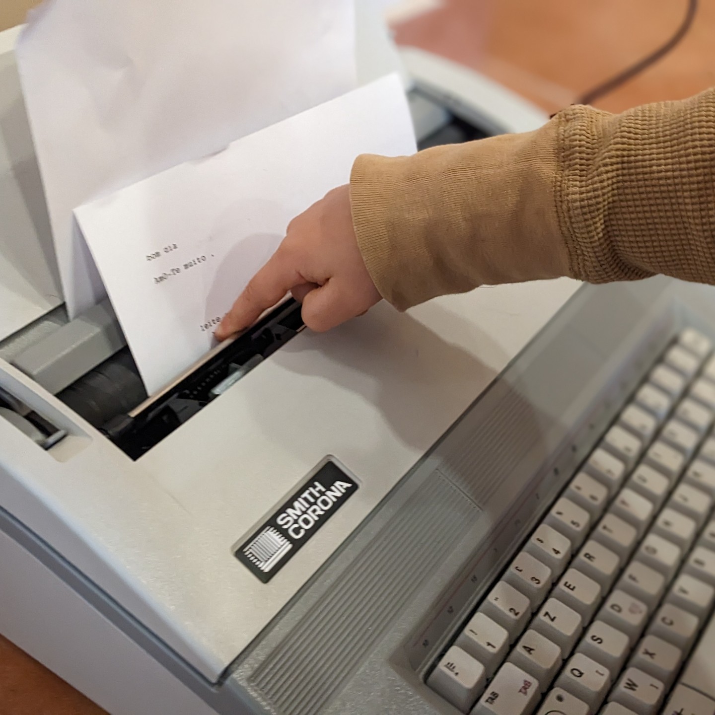 We found an old typewriter. It is a delight for the kids, who can write without handwriting and explore a new machine. Without screens. It will not last long, unfortunately, but they will then be able to open it up and see how it works.