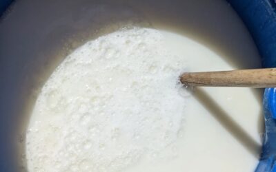 Topped up the barrel of #jadamwettingagent with water. Almost ready, but still some chunks to dissolve. Tried washing my hands with it, it’s a decent soap 😃